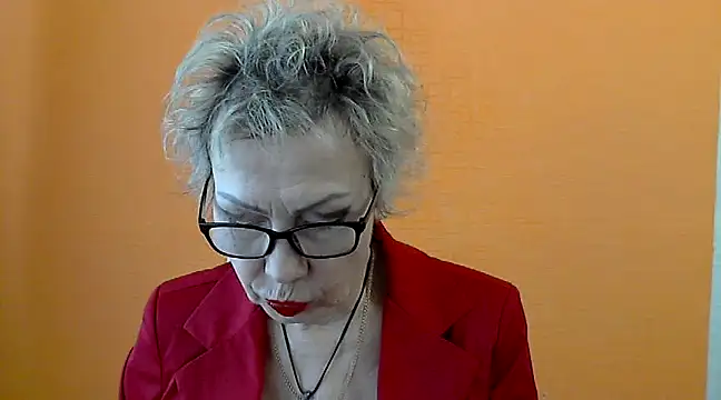 NessyJenixs online show from February 16, 2025, 9:15 am