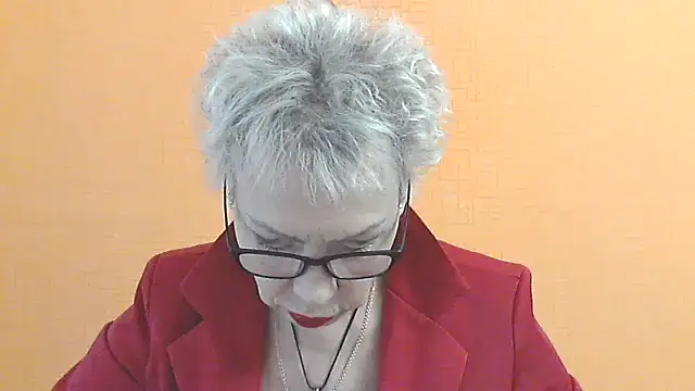 NessyJenixs online show from October 21, 2025, 6:57 am