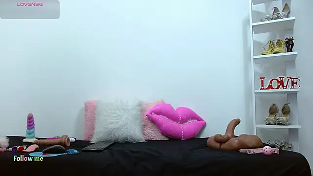 DannaCatalina36 online show from March 19, 2026, 4:07 pm