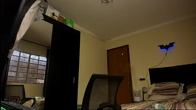 sexyflight online show from September 15, 2025, 4:40 pm