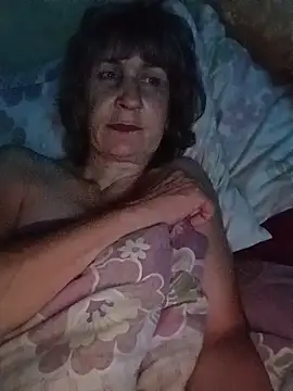 Laura Kiss online show from June 13, 2026, 9:13 pm