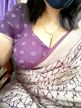 Queenflowerr online show from April 6, 2026, 8:15 am