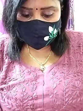 Queenflowerr online show from September 26, 2025, 6:26 pm