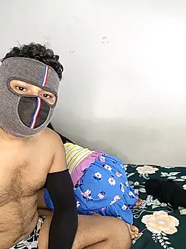 Snapshot of Love-N chatting on February 20, 2026, 10:44 pm Love-N online show from February 20, 2026, 10:44 pm