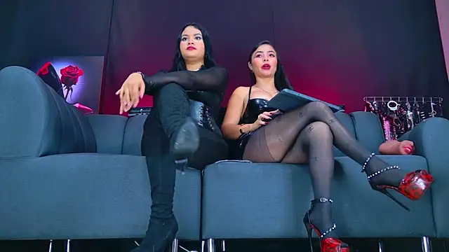 KaramStone online show from November 3, 2025, 3:26 pm