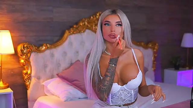 Juicy Jessye online show from July 1, 2026, 8:53 pm