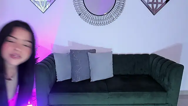 Layla Breezee online show from March 5, 2026, 11:51 am