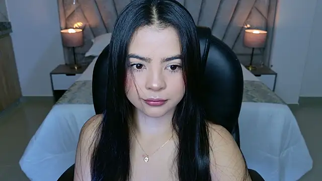 Layla Breezee online show from June 30, 2026, 11:43 am