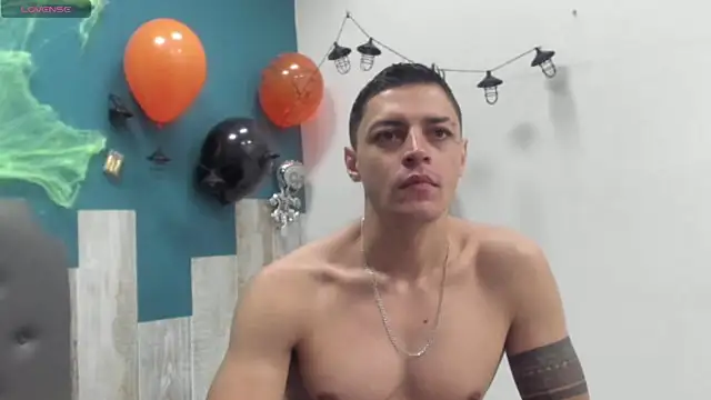 Frank Millers online show from October 25, 2025, 1:12 pm