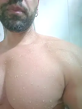 Snapshot of badbrown chatting on June 11, 2026, 9:45 pm badbrown online show from June 11, 2026, 9:45 pm