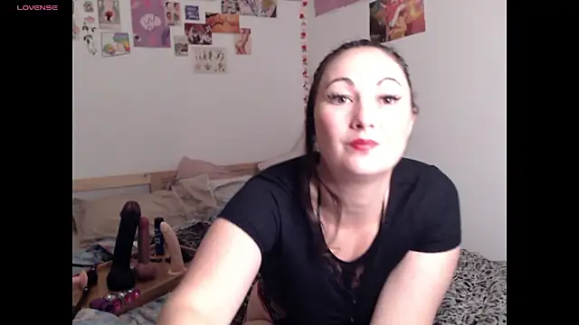 AdorahB3ll3 online show from February 2, 2026, 8:08 pm