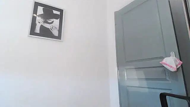 serena  vedette online show from October 31, 2025, 2:57 pm