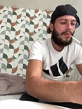 Snapshot of Coucou56 chatting on June 10, 2026, 4:19 pm Coucou56 online show from June 10, 2026, 4:19 pm
