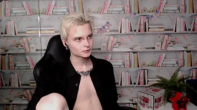 DemianEnglen online show from March 11, 2025, 8:42 pm