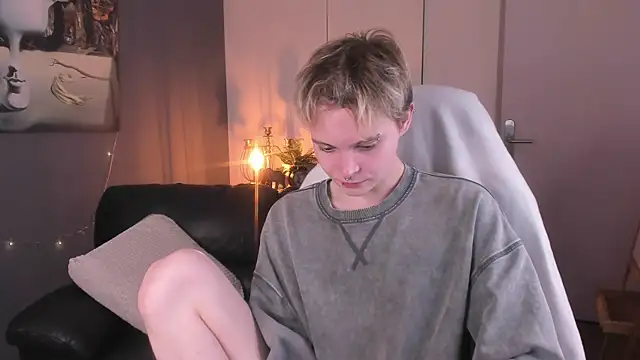 DemianEnglen online show from September 27, 2025, 1:28 pm