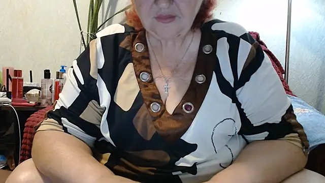 Snapshot of DeniseeRosea chatting on July 11, 2026, 6:52 pm DeniseeRosea online show from July 11, 2026, 6:52 pm