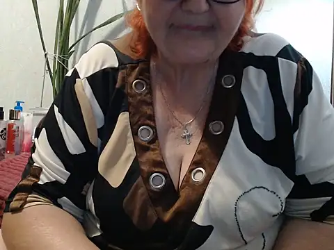 Snapshot of DeniseeRosea chatting on July 14, 2026, 2:05 am DeniseeRosea online show from July 14, 2026, 2:05 am