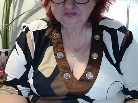 DeniseeRosea online show from June 9, 2026, 11:28 pm