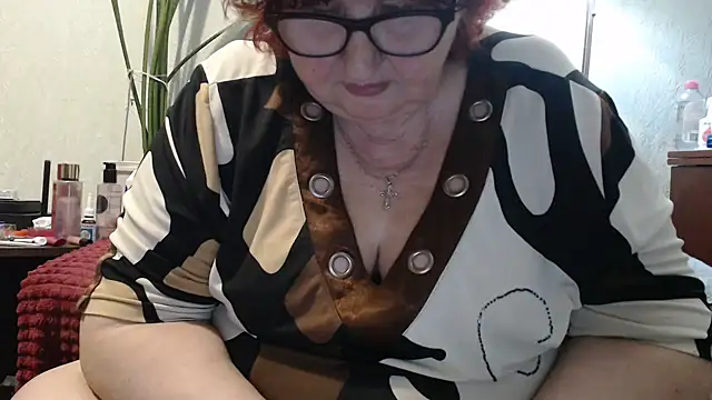 DeniseeRosea online show from May 8, 2026, 1:42 am