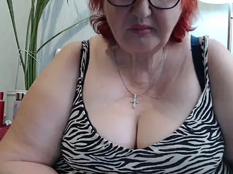 DeniseeRosea online show from June 4, 2026, 7:35 am