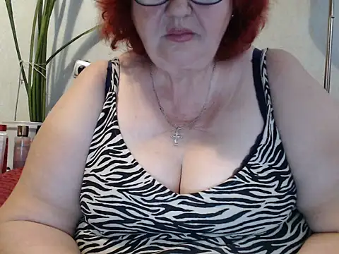 DeniseeRosea online show from June 11, 2026, 4:48 pm