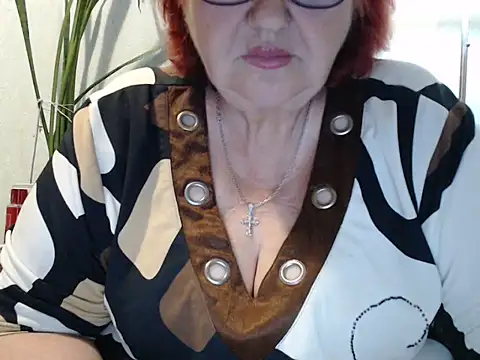 DeniseeRosea online show from June 14, 2026, 7:37 pm