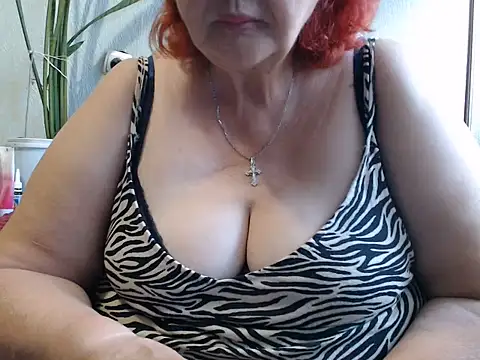 Snapshot of DeniseeRosea chatting on July 21, 2026, 3:02 pm DeniseeRosea online show from July 21, 2026, 3:02 pm