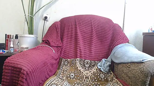 DeniseeRosea online show from April 29, 2026, 8:07 am