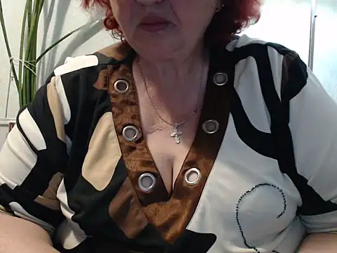 DeniseeRosea online show from June 8, 2026, 7:47 pm