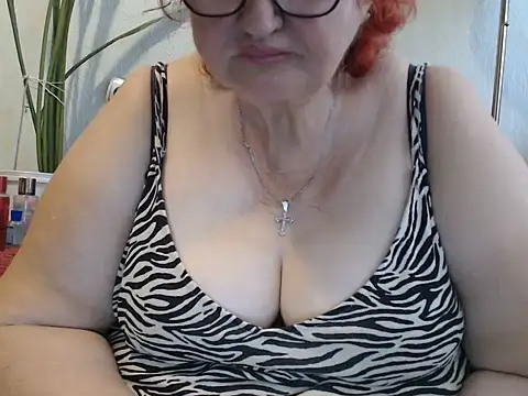 Snapshot of DeniseeRosea chatting on June 23, 2026, 10:13 am DeniseeRosea online show from June 23, 2026, 10:13 am