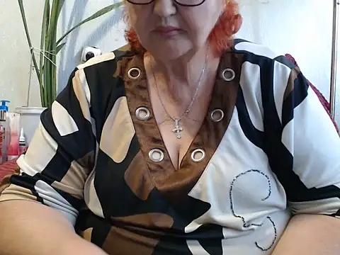 Snapshot of DeniseeRosea chatting on July 17, 2026, 10:01 am DeniseeRosea online show from July 17, 2026, 10:01 am