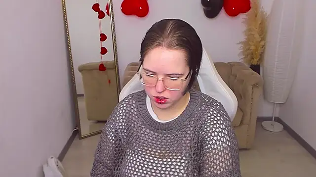 Manic pixie  online show from February 11, 2026, 3:34 pm