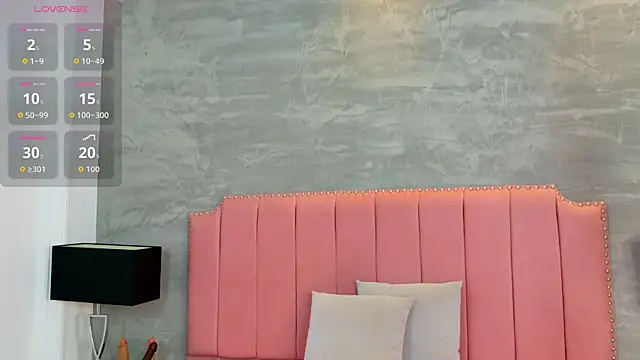 Snapshot of Alaia_Colins chatting on March 18, 2026, 12:47 am Alaia Colins online show from March 18, 2026, 12:47 am