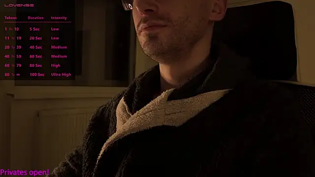 Snapshot of Moonsire1 chatting on February 7, 2026, 11:46 pm Moonsire1 online show from February 7, 2026, 11:46 pm