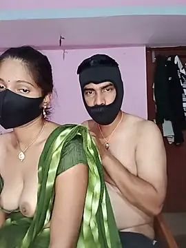 Snapshot of USHA_BHABHI chatting on June 10, 2026, 11:17 pm USHA BHABHI online show from June 10, 2026, 11:17 pm