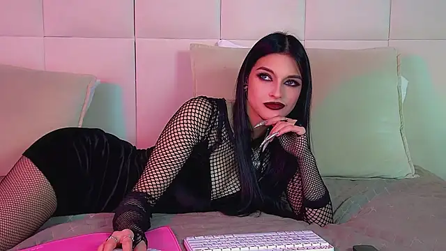 BeverlyMost online show from November 18, 2025, 6:11 pm