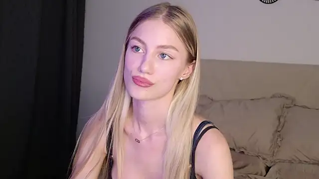 GabriellaOlsen online show from June 11, 2026, 3:42 pm
