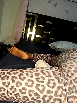 Snapshot of hottits25 chatting on February 25, 2025, 12:14 am hottits25 online show from February 25, 2025, 12:14 am