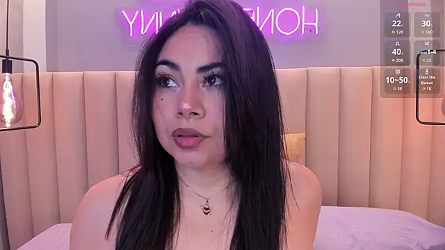 Naomymonroe  online show from June 27, 2026, 10:54 am