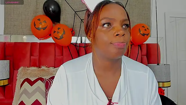 NatyParker online show from October 30, 2025, 1:53 pm