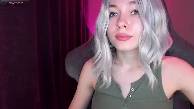 Snapshot of Ohmy_Nora_ chatting on March 5, 2025, 4:13 am Ohmy Nora online show from March 5, 2025, 4:13 am