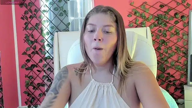 alaia greyy online show from June 11, 2026, 12:57 pm