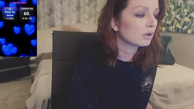 Snapshot of BritneyBarker chatting on June 18, 2026, 3:50 pm BritneyBarker online show from June 18, 2026, 3:50 pm