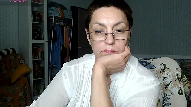 Snapshot of Soffya_Soy chatting on July 4, 2026, 7:18 pm Soffya Soy online show from July 4, 2026, 7:18 pm