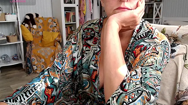 Snapshot of Soffya_Soy chatting on August 7, 2026, 2:34 pm Soffya Soy online show from August 7, 2026, 2:34 pm