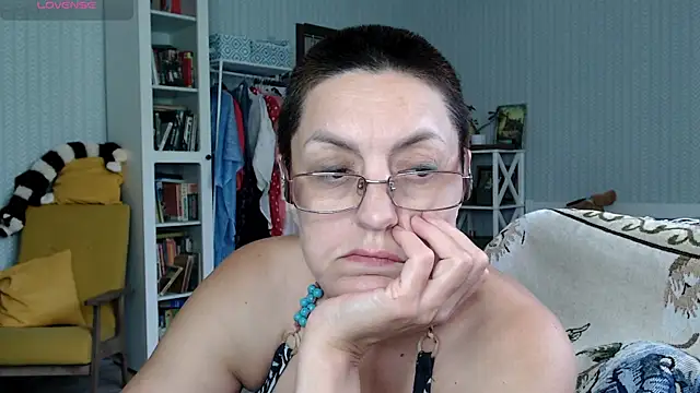 Snapshot of Soffya_Soy chatting on June 12, 2026, 8:01 am Soffya Soy online show from June 12, 2026, 8:01 am