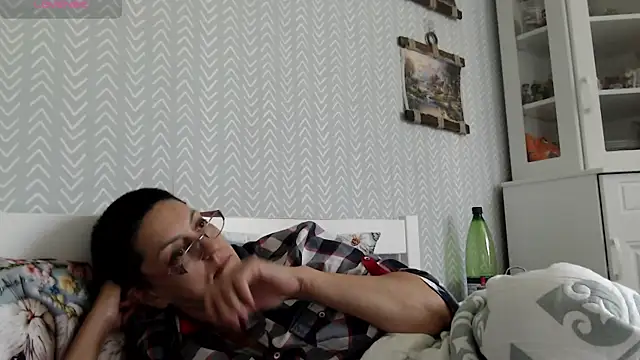 Snapshot of Soffya_Soy chatting on July 1, 2026, 11:43 am Soffya Soy online show from July 1, 2026, 11:43 am