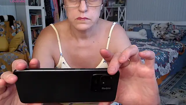 Snapshot of Soffya_Soy chatting on July 14, 2026, 12:00 pm Soffya Soy online show from July 14, 2026, 12:00 pm