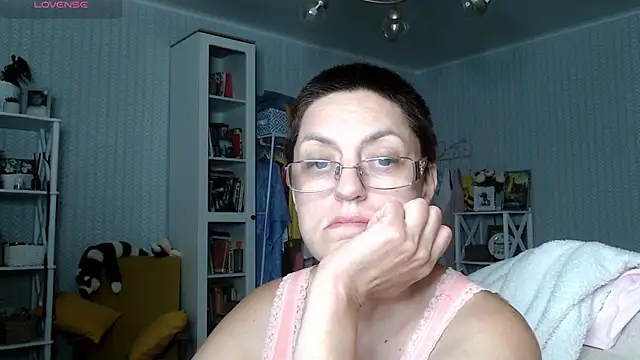 Snapshot of Soffya_Soy chatting on July 2, 2026, 8:15 pm Soffya Soy online show from July 2, 2026, 8:15 pm