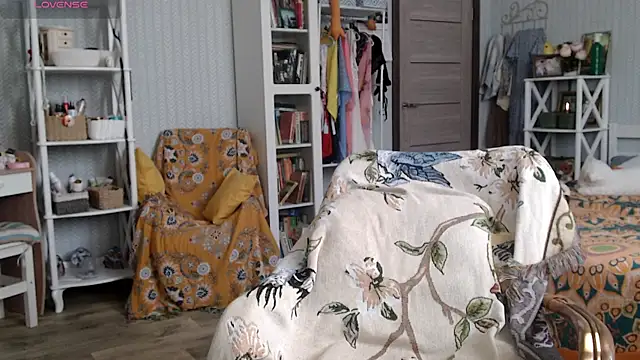 Snapshot of Soffya_Soy chatting on July 26, 2026, 2:13 pm Soffya Soy online show from July 26, 2026, 2:13 pm